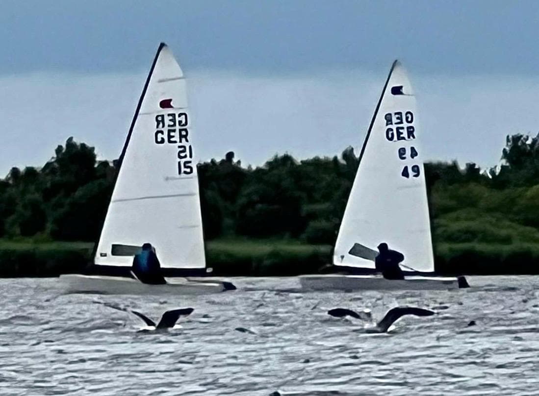 IMG-20250705-WA0001 Sommerregatta_2_Jollen mit Möwe