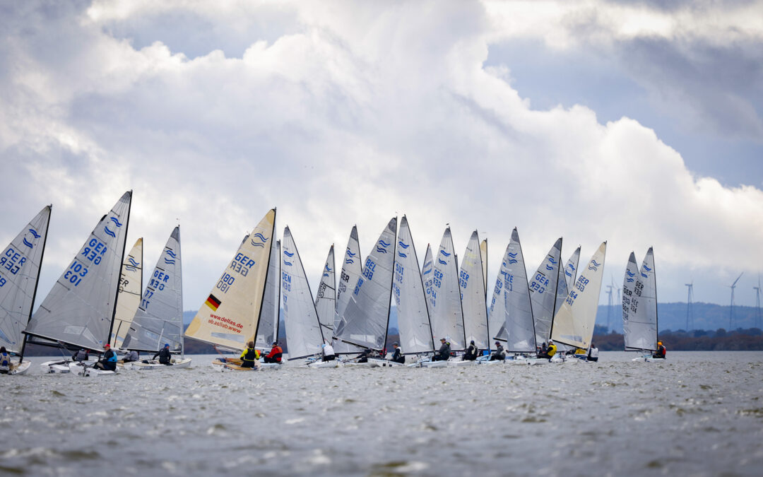 Deutsche Meisterschaft der Finn-Dinghys am Dümmer 2025